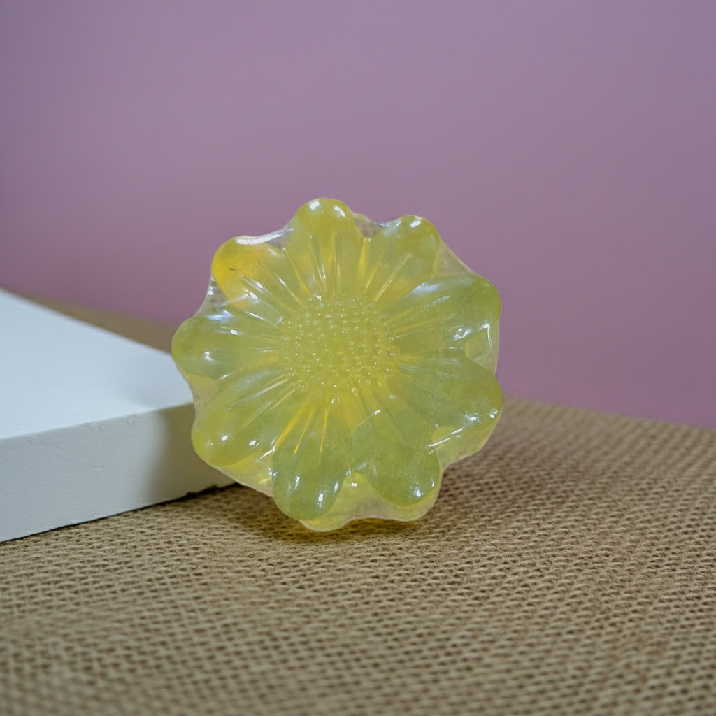 Jabón Flor Artesanal Aroma Piña – Decorativo y Funcional para Baño